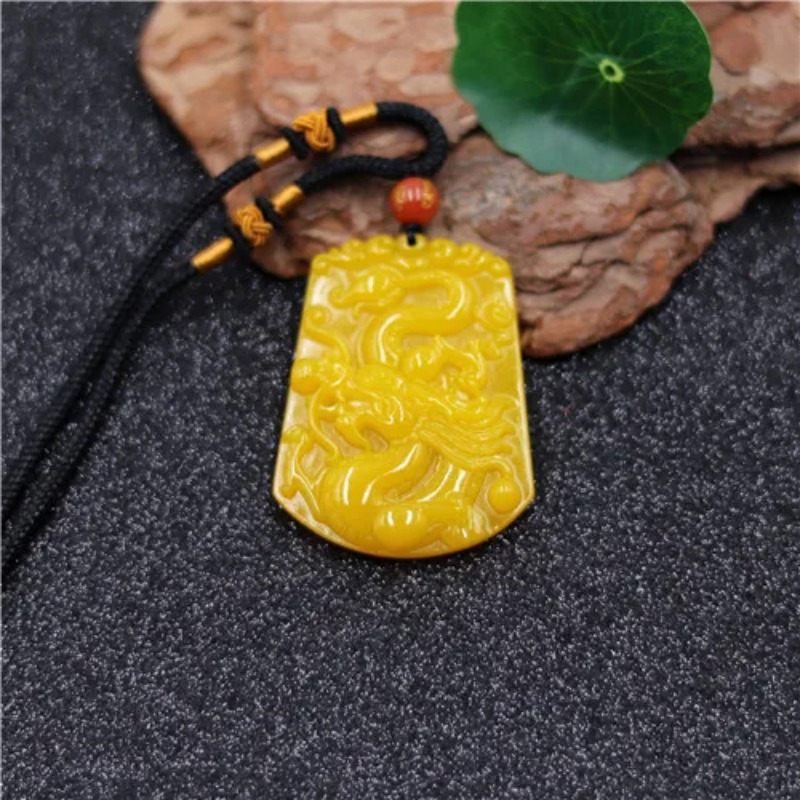 Men Accessories For Hand - ドラゴン,ビーズ,ファッションアクセサリー,手彫りの幸運のお守りの形をした中国の翡翠ペンダント
